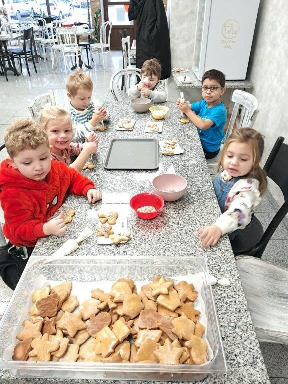 Srdíčka - zdobení perníčků - kavárna Alex